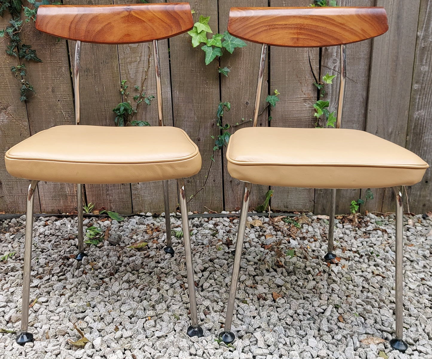 Mid Century Modern 2 Stag 'S' Range Chairs John Sylvia Reid Beige Vinyl