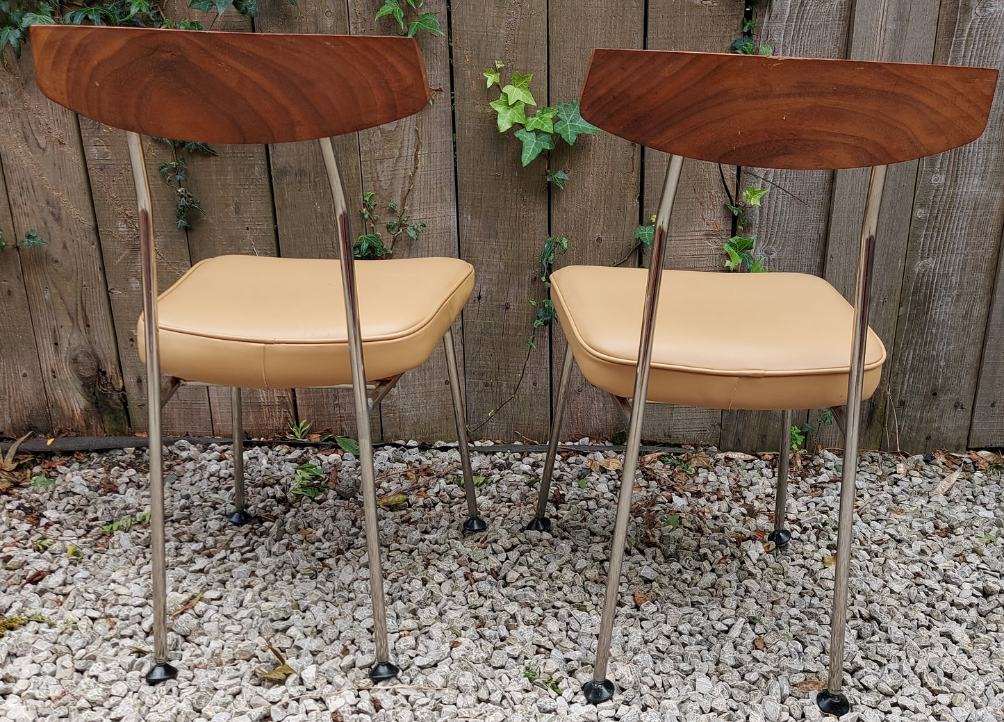 Mid Century Modern 2 Stag 'S' Range Chairs John Sylvia Reid Beige Vinyl