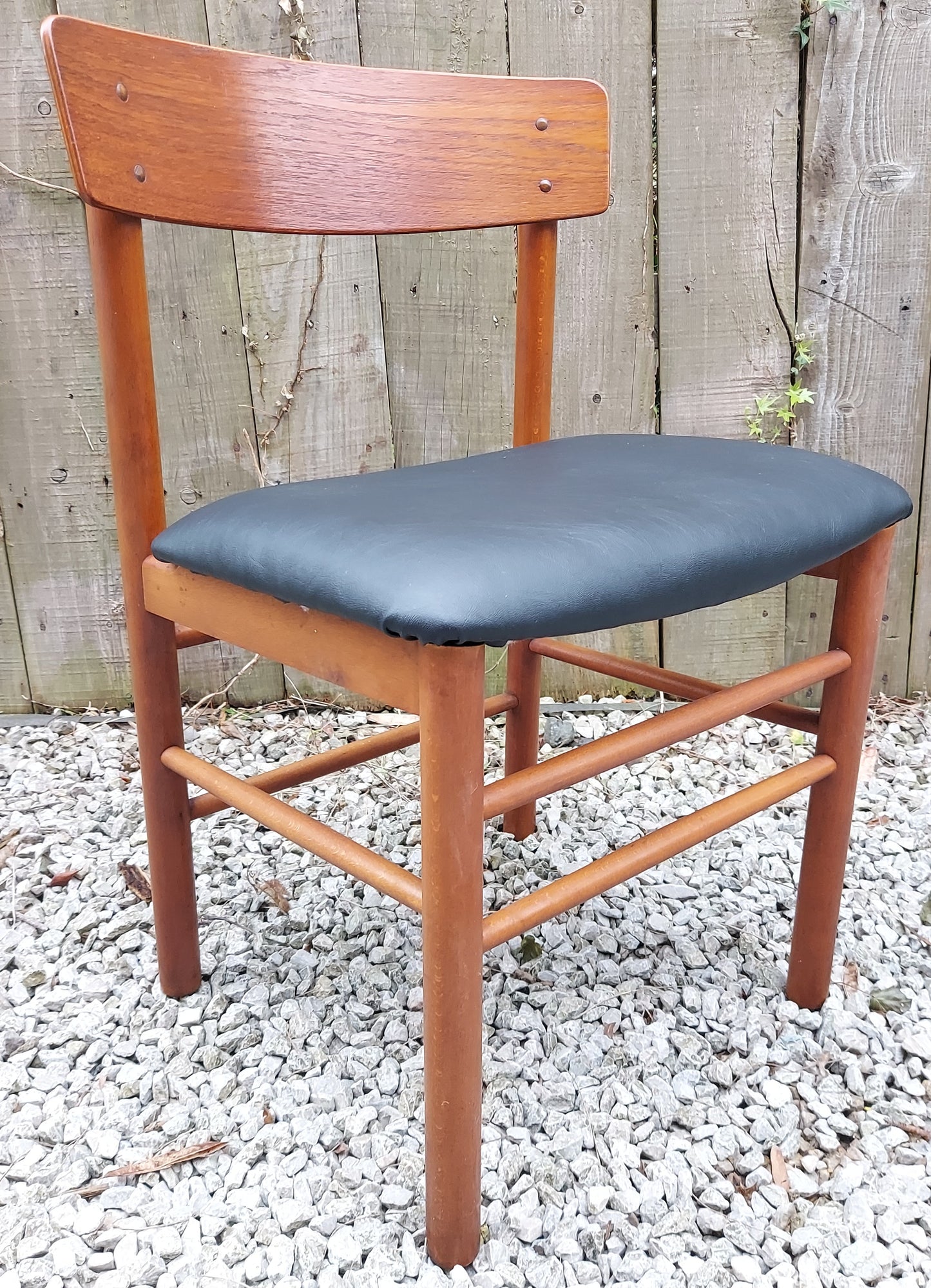 MCM Farstrup Round Dining Table And 4 Chairs AF Missing extra table leaf