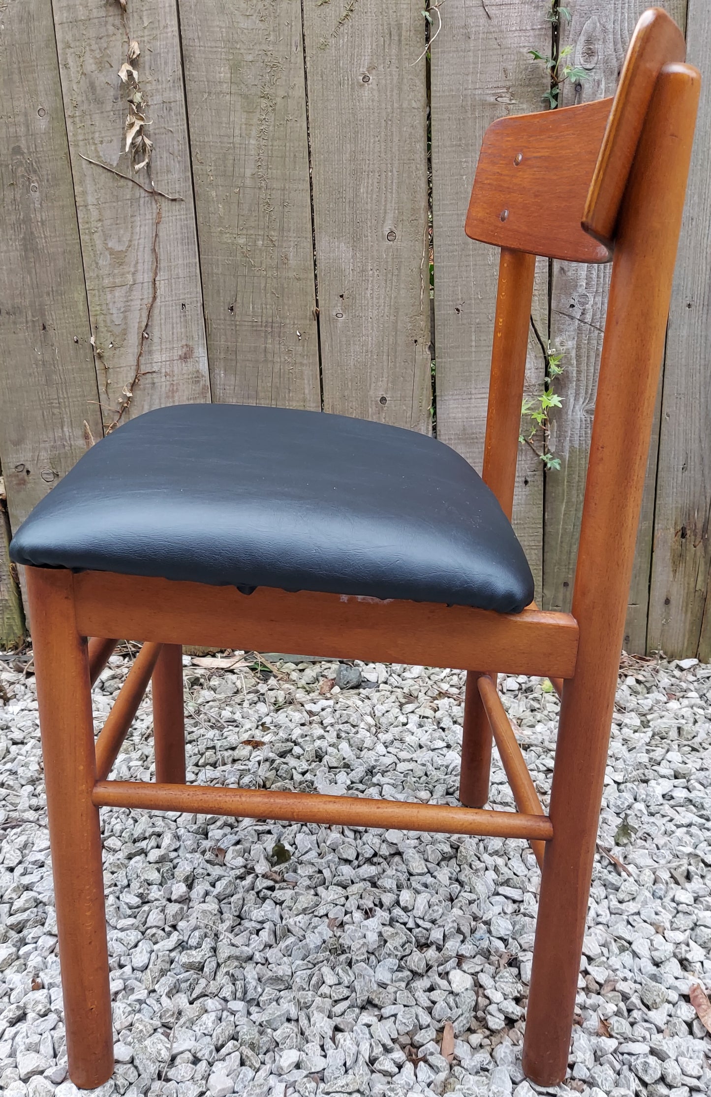 MCM Farstrup Round Dining Table And 4 Chairs AF Missing extra table leaf