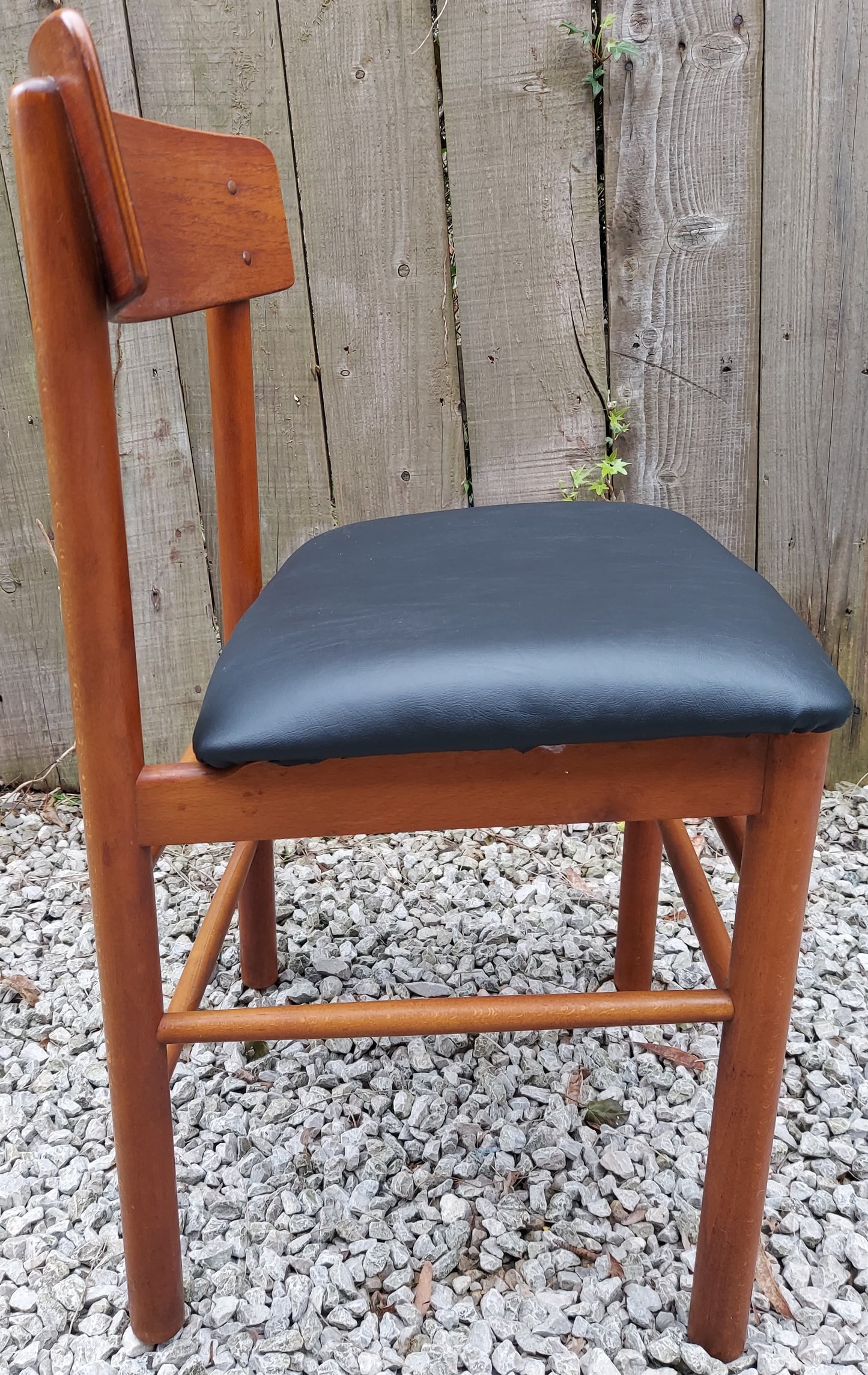 MCM Farstrup Round Dining Table And 4 Chairs AF Missing extra table leaf