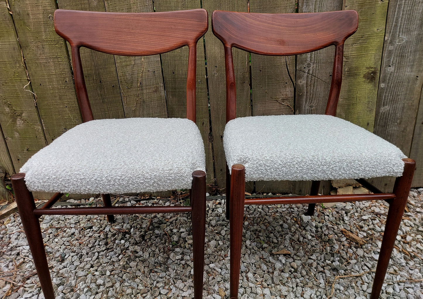 MCM 2 Harry Østergaard dining chairs produced by Randers Møbelfabrik