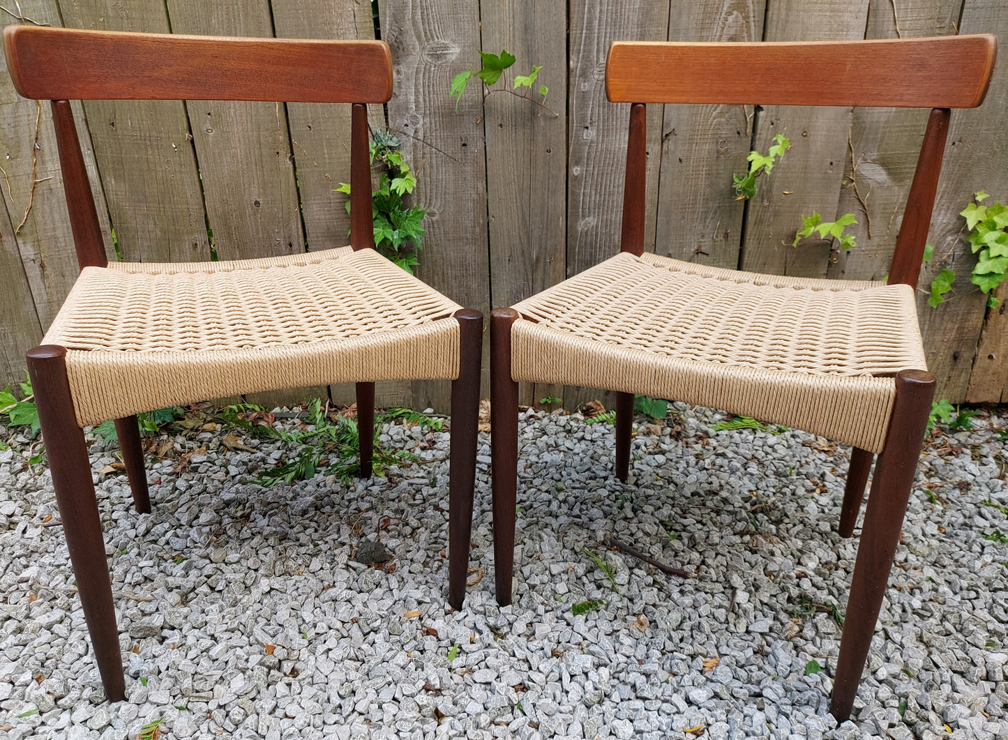 Mid Century Modern 2 MK200 Mogens Kold Corded chairs D