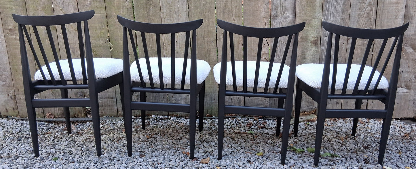Mid Century Modern 4 Elliots Of Newbury Dining Chairs