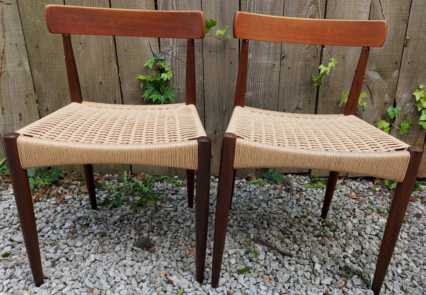 Mid Century Modern 2 MK200 Mogens Kold Corded chairs D