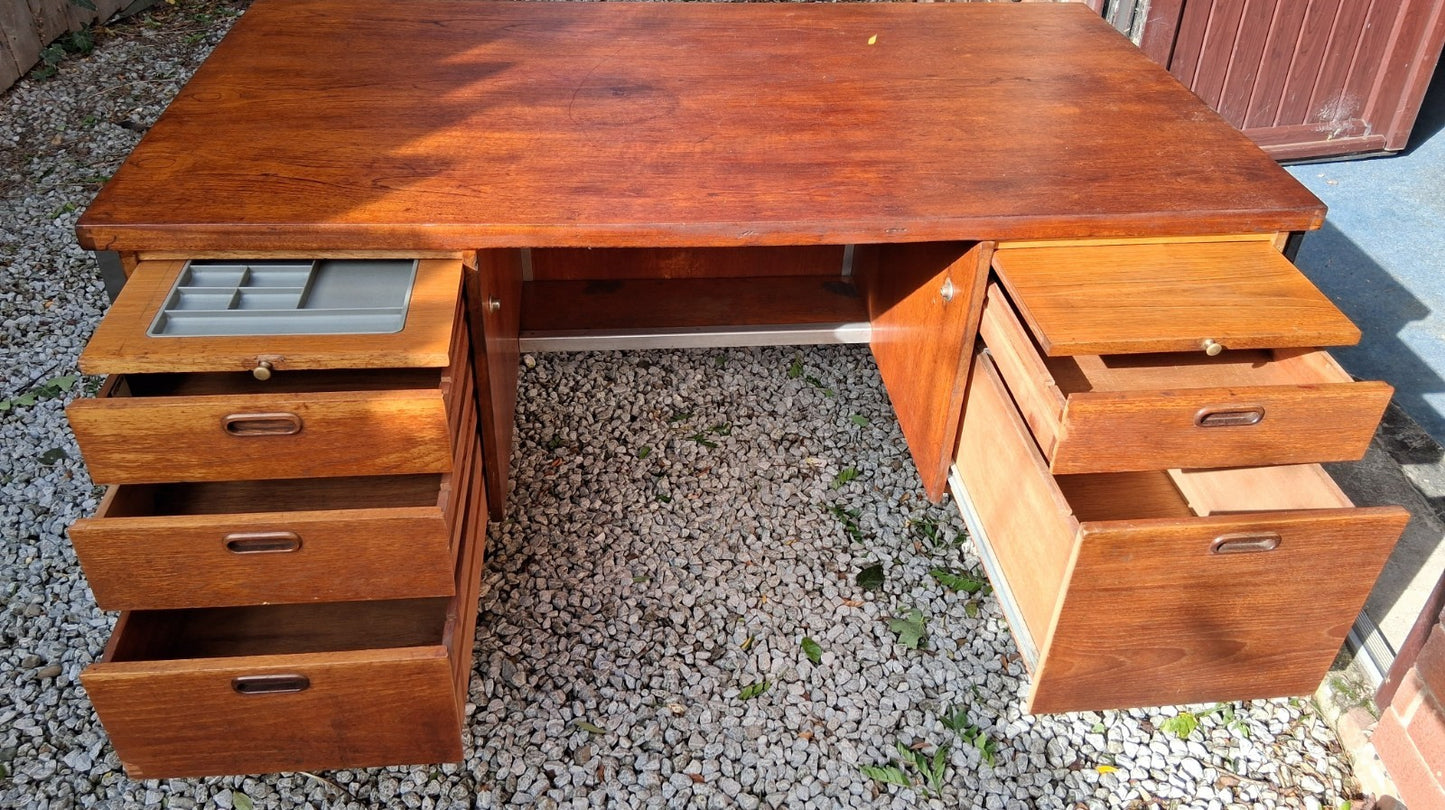 Mid century Modern Herbert Berry Desk for Lucas Furniture c.1960