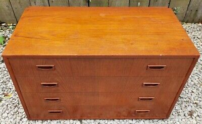 Mid Century Modern drawers Royal System Poul Cadovious