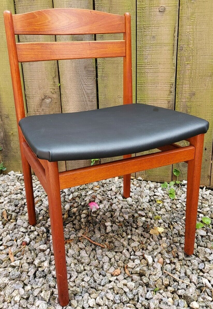 Mid century modern 4 Boltinge Møbelfabrik Dining Chairs Black vinyl