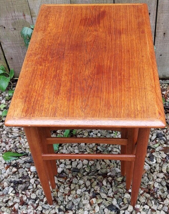 Mcm poul hundevad for fabian nesting tables