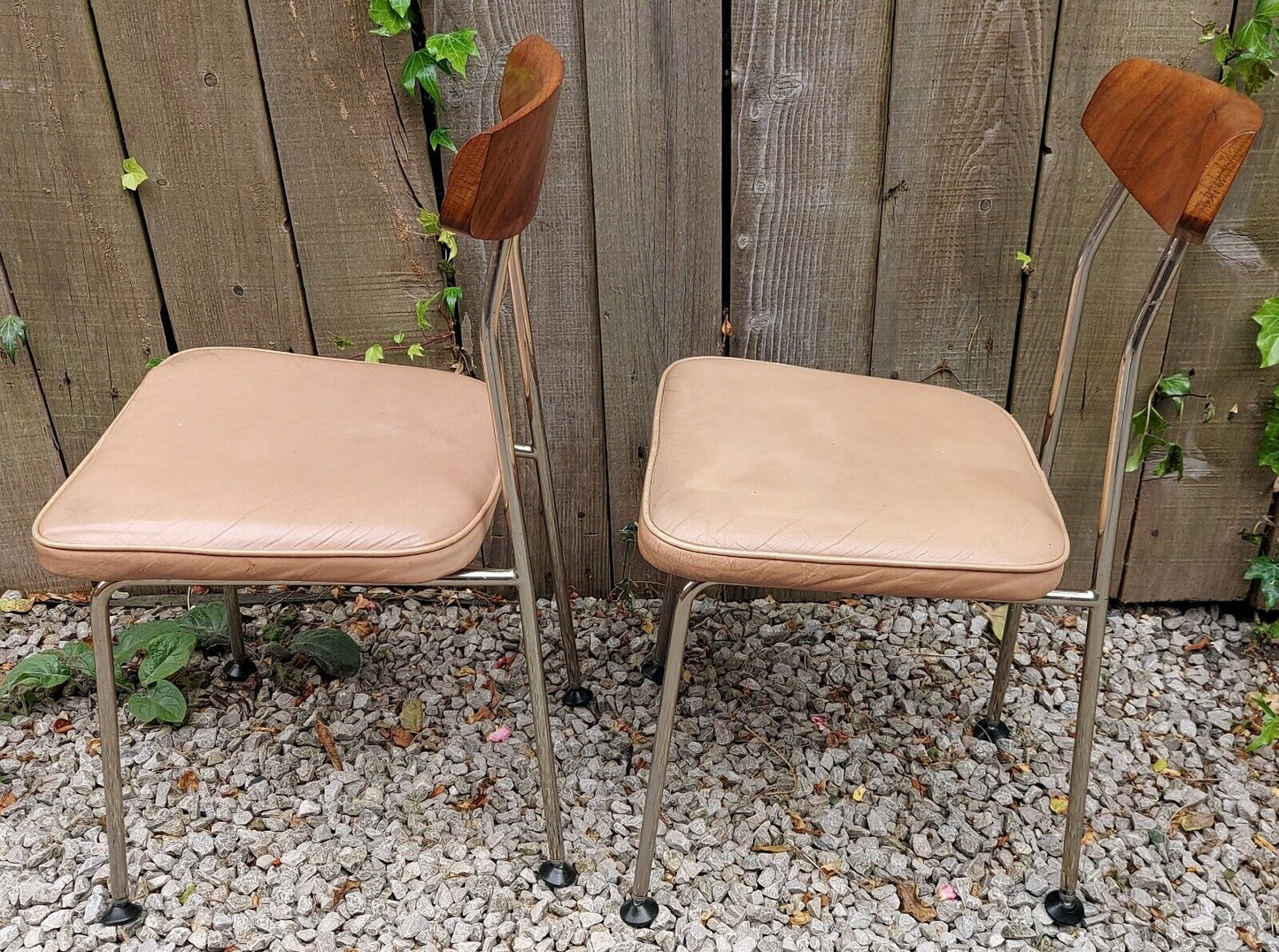 Mid Century Modern 2 'S' Range Chairs John Sylvia Reid Beige Vinyl