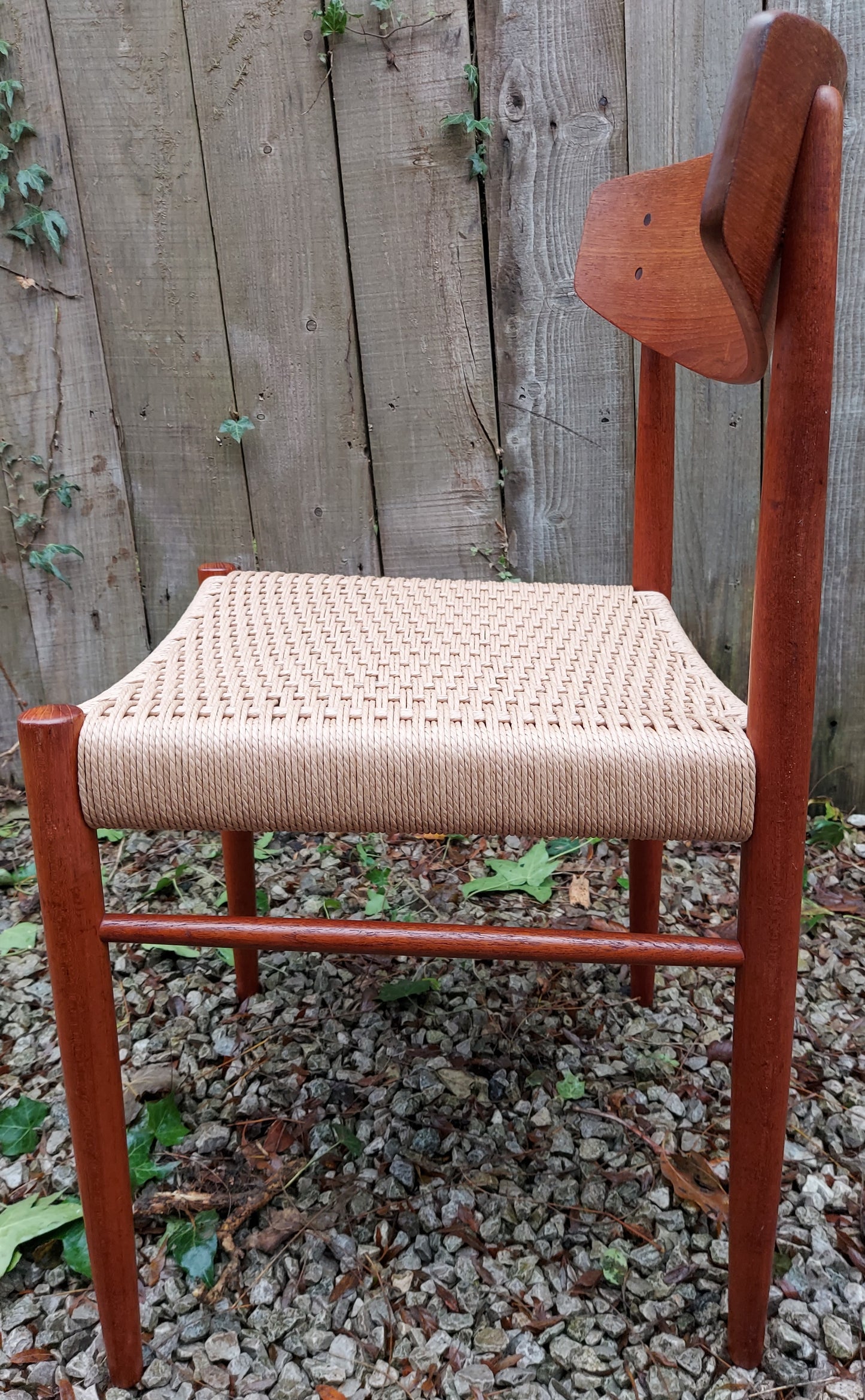 Mid Century Modern 2 Am Mobler 501 Chairs recorded Danish papercord