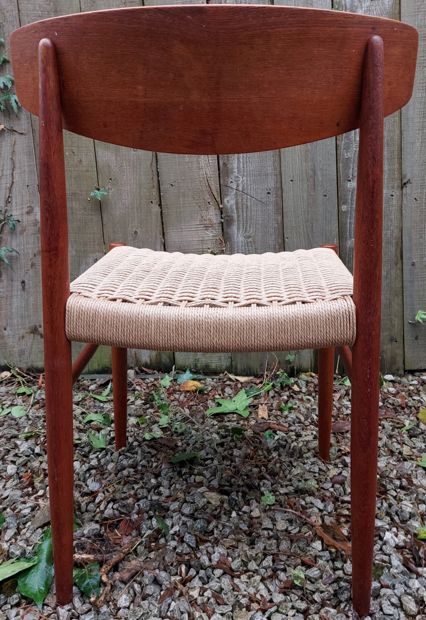 Mid Century Modern 4 Am Mobler 501 Chairs recorded Danish papercord