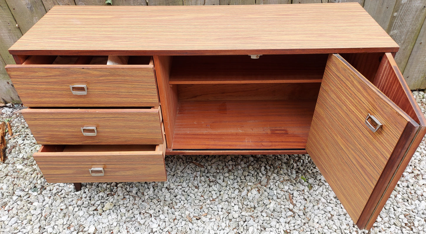 Mid Century Modern Wood Effect Formica Sideboard Wood Leg Detail