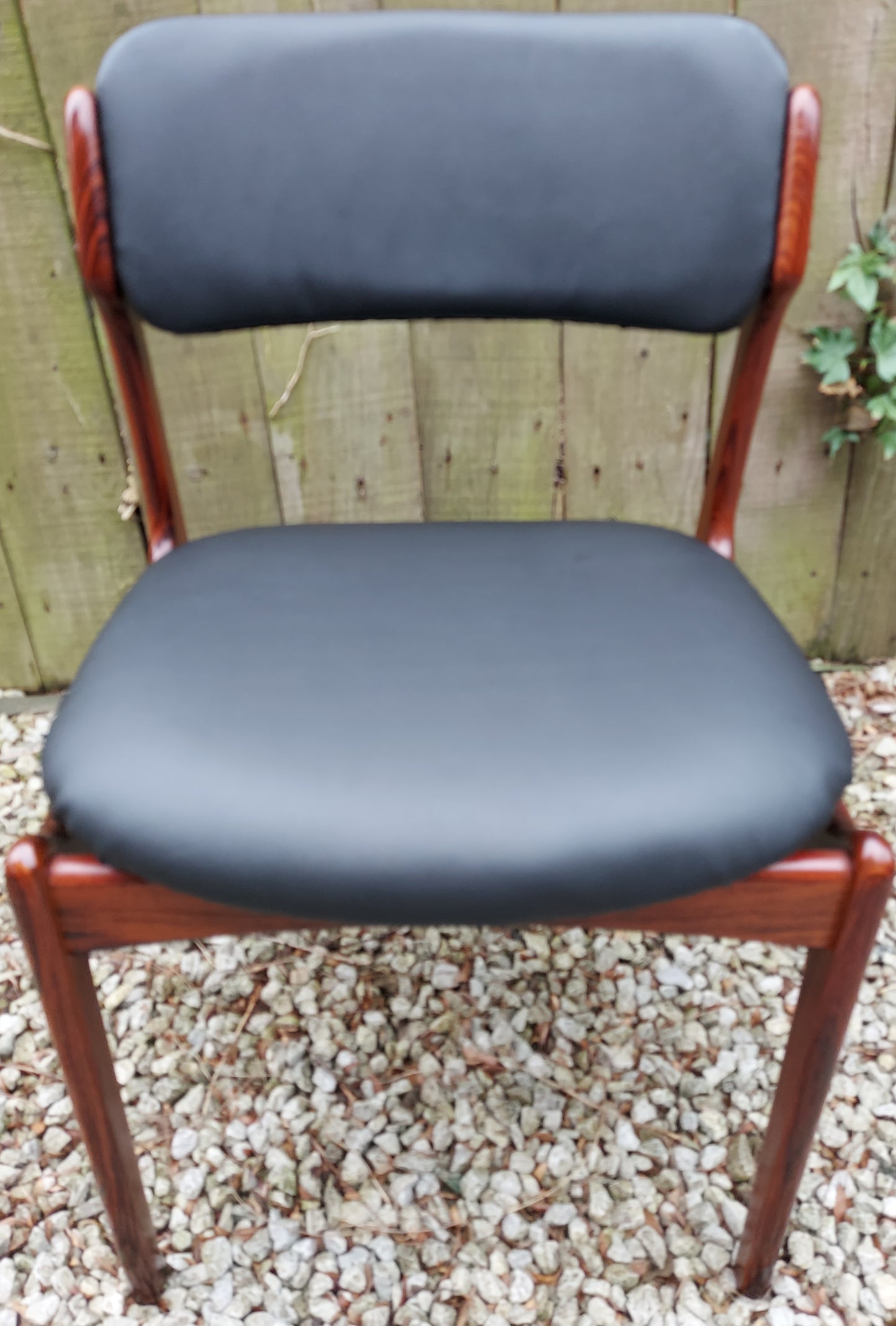 MCM 2 Rosewood O.D. Mobler A/S chairs Black vinyl