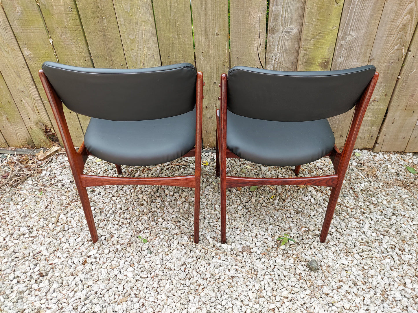 MCM 2 Rosewood O.D. Mobler A/S chairs Black vinyl