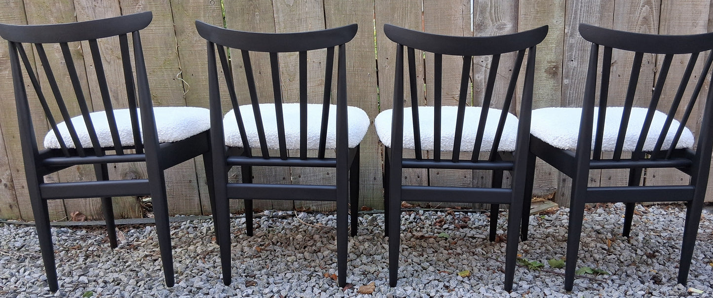 Mid Century Modern 4 Elliots Of Newbury Dining Chairs