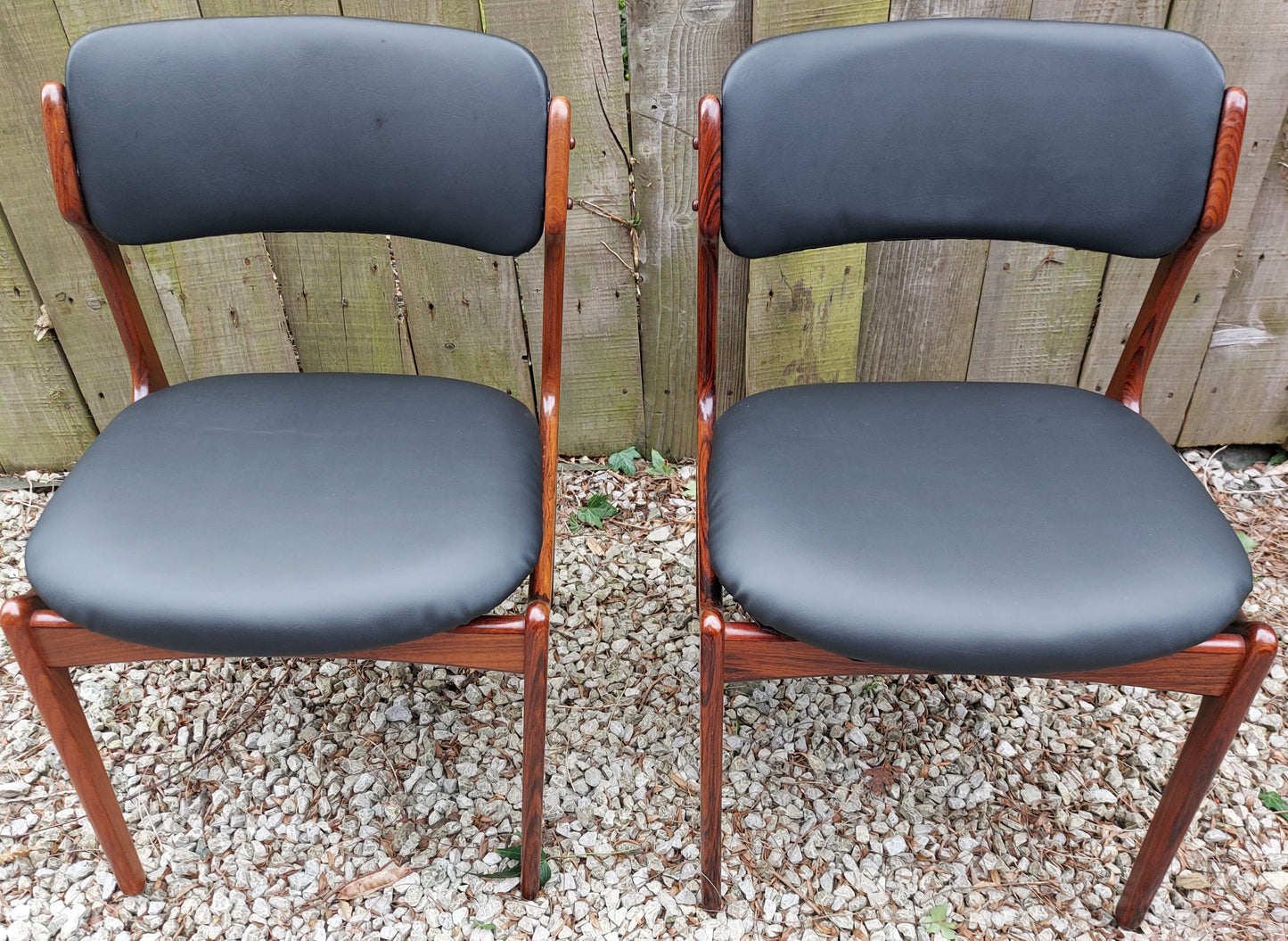 MCM 2 Rosewood O.D. Mobler A/S chairs Black vinyl