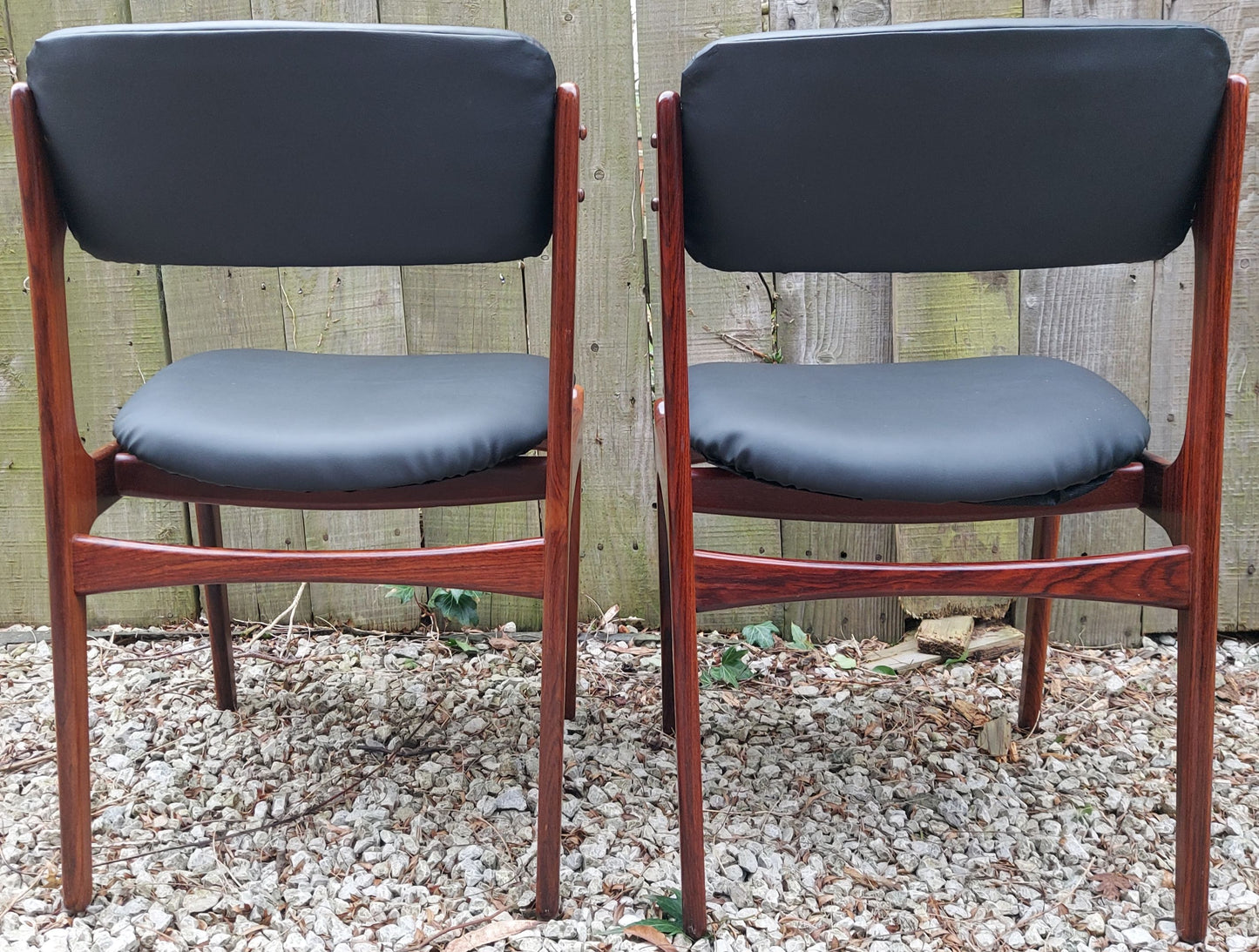 MCM 2 Rosewood O.D. Mobler A/S chairs Black vinyl
