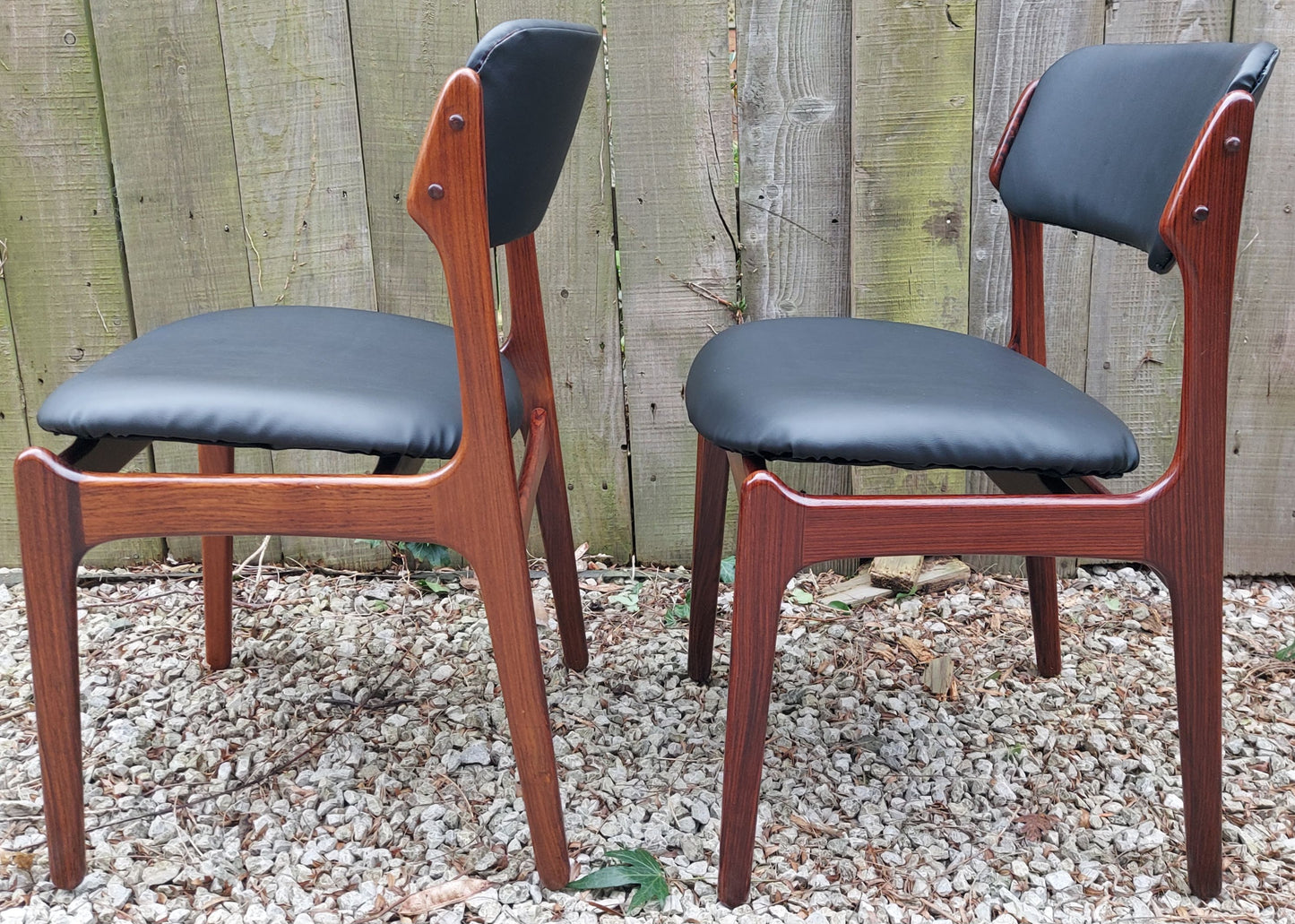 MCM 2 Rosewood O.D. Mobler A/S chairs Black vinyl