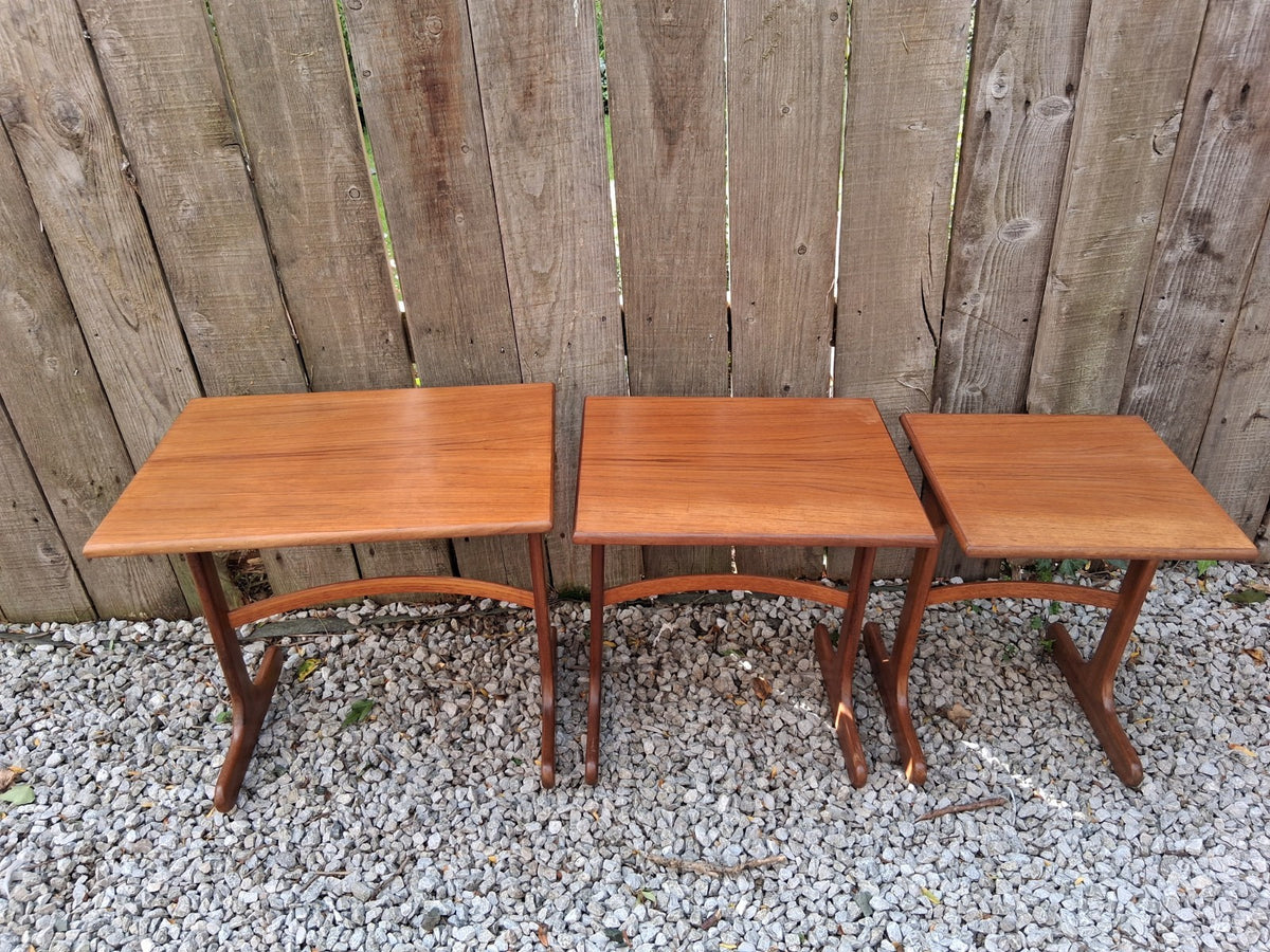 Mid Century Modern Gplan Nest of Tables Curved stretcher Fresco B