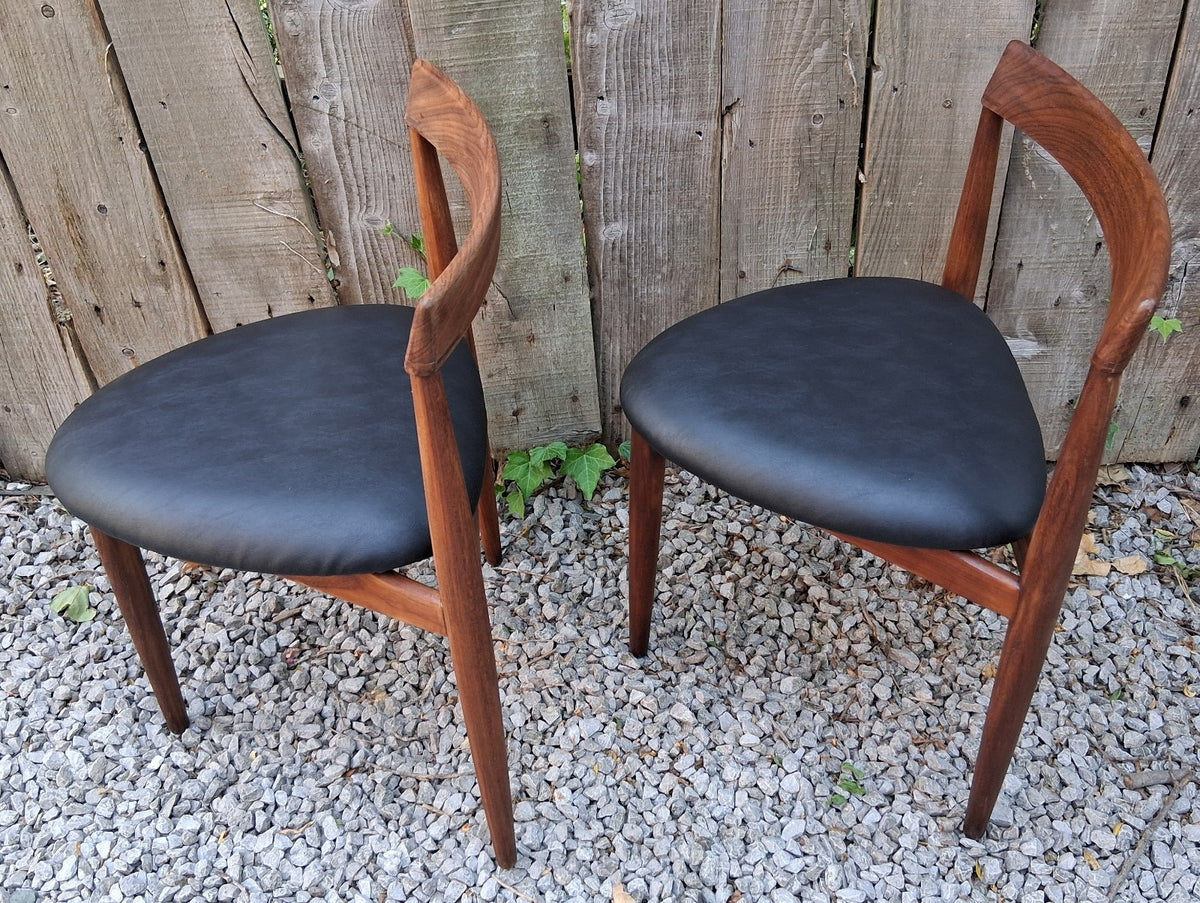Mid-Century Modern Hans Olsen Frem Rojle Danish Tripod 2 Chairs Roundette B
