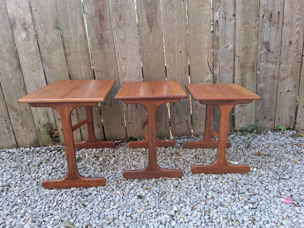 Mid Century Modern Gplan Nest of Tables Curved stretcher Fresco B