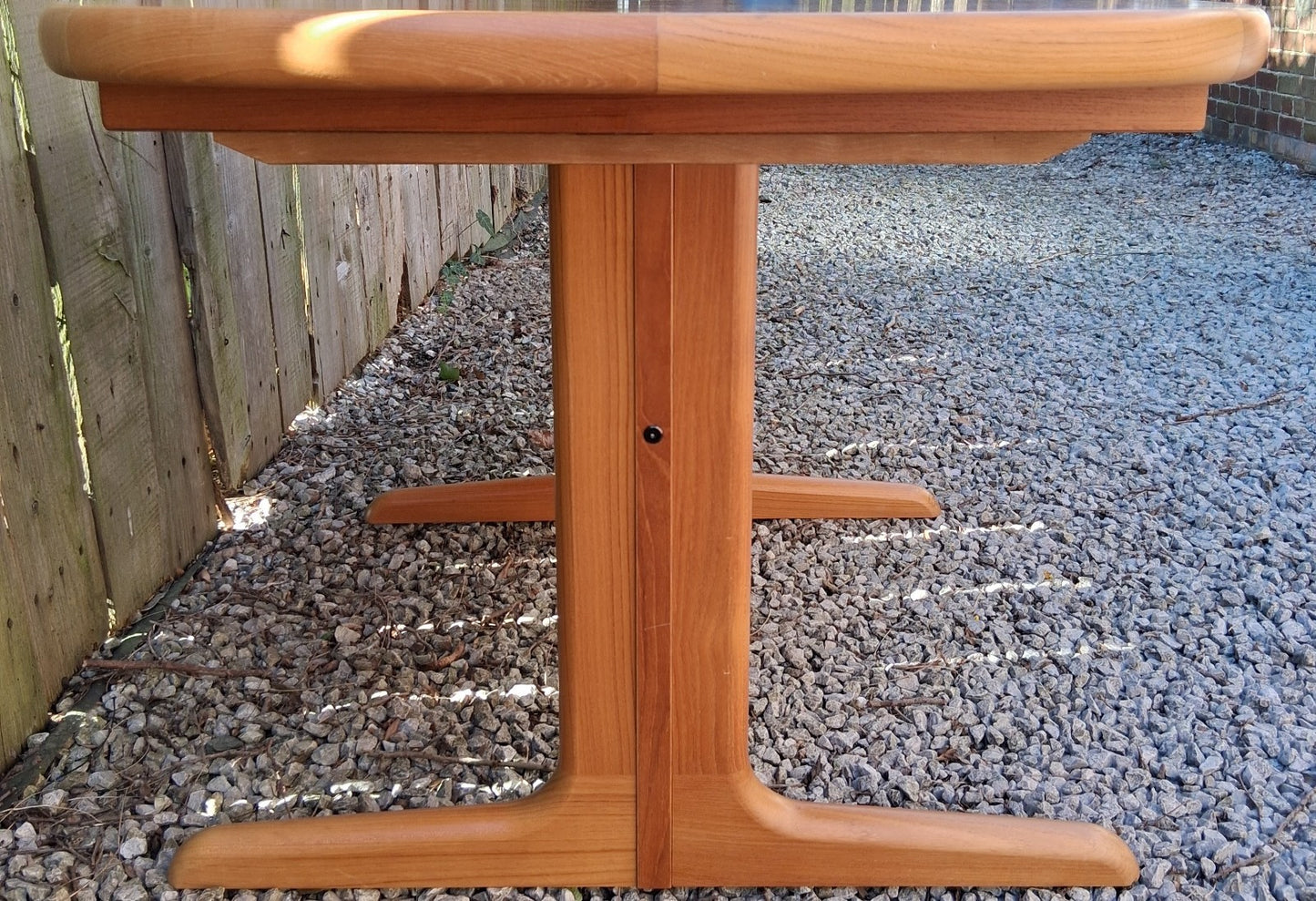MCM Skovby Extending dining Table oval 2 leaves teak