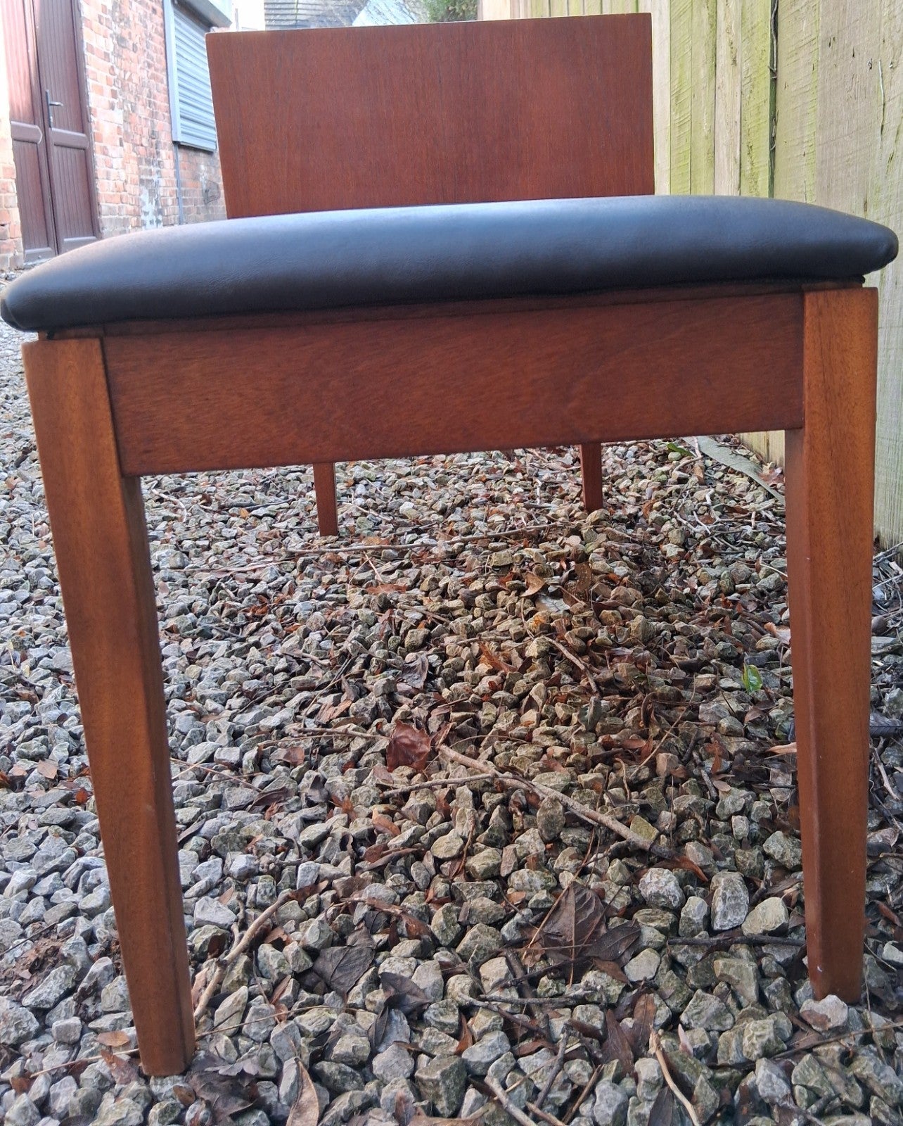 MCM Chippy Heath Telephone seat Black Vinyl