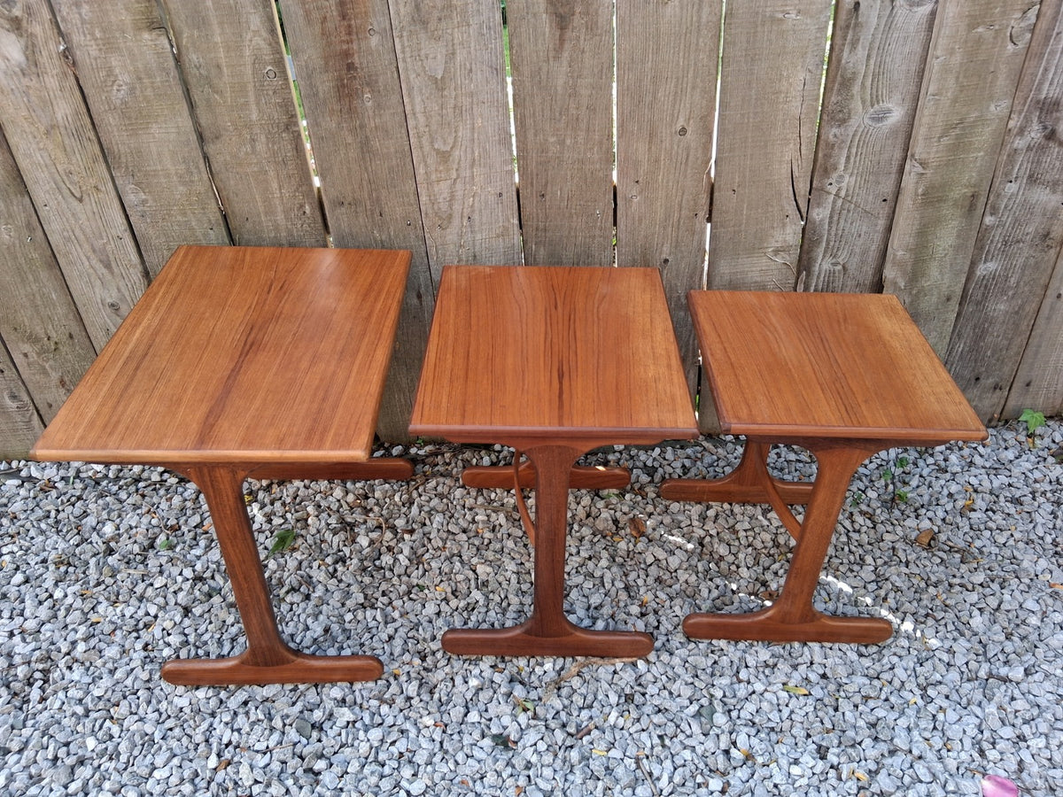 Mid Century Modern Gplan Nest of Tables Curved stretcher Fresco B