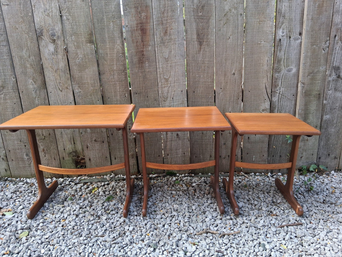 Mid Century Modern Gplan Nest of Tables Curved stretcher Fresco B