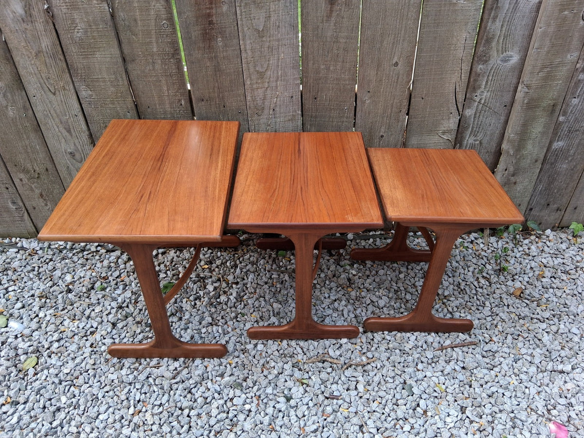 Mid Century Modern Gplan Nest of Tables Curved stretcher Fresco B