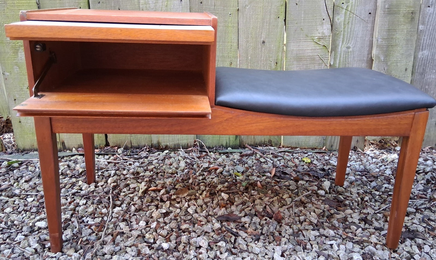 MCM Chippy Heath Telephone seat Black Vinyl