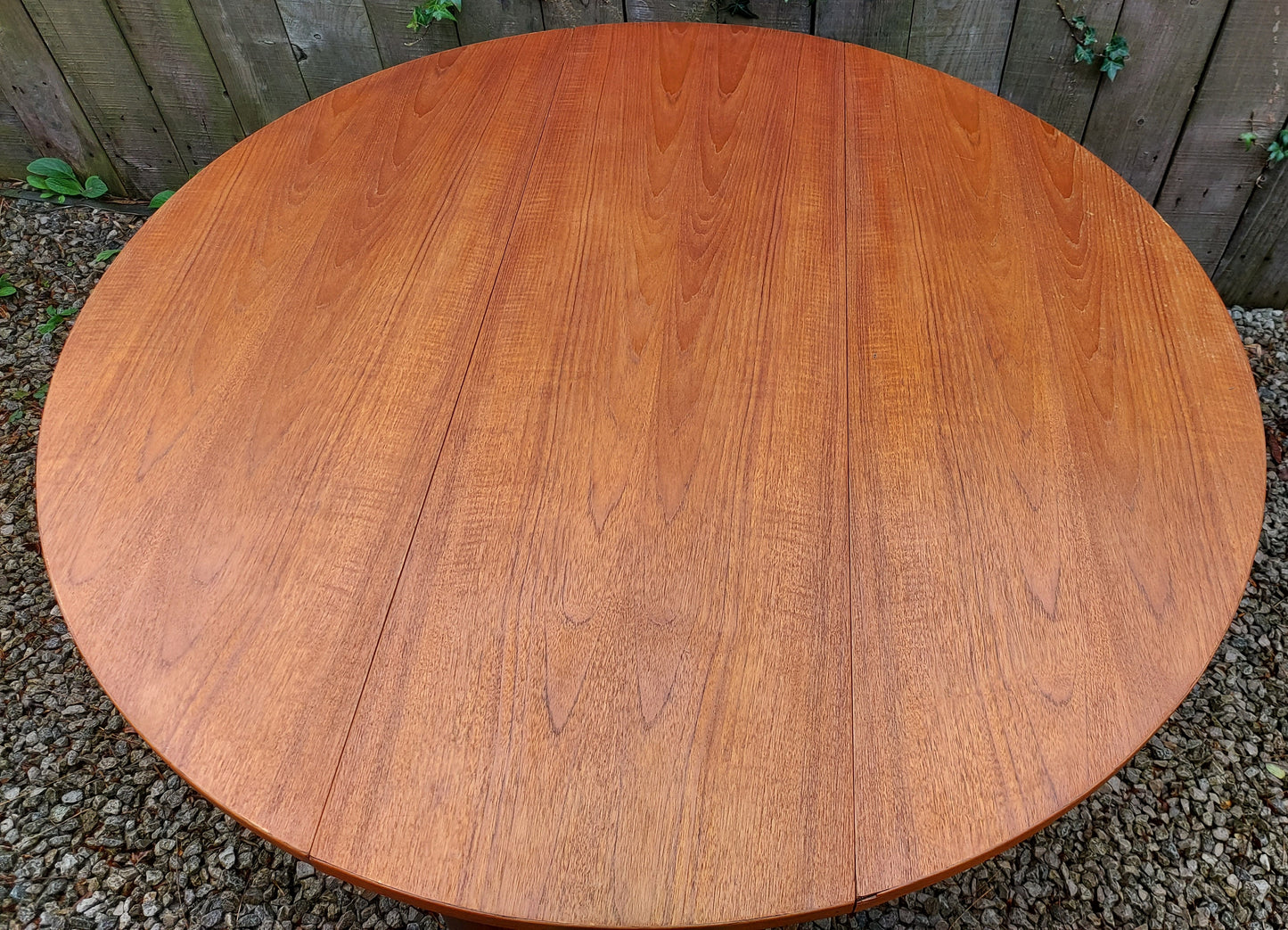 Mid Century Modern Beithcraft round dropleaf extending table