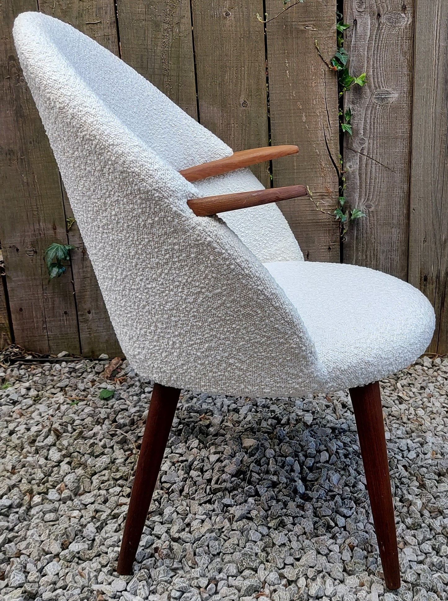 Mid Century Modern Ivory Boucle Tub 'Penguin' Chair